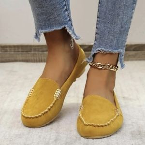 Yellow suede comfy driving moccasins sz euro 39. US sz 8